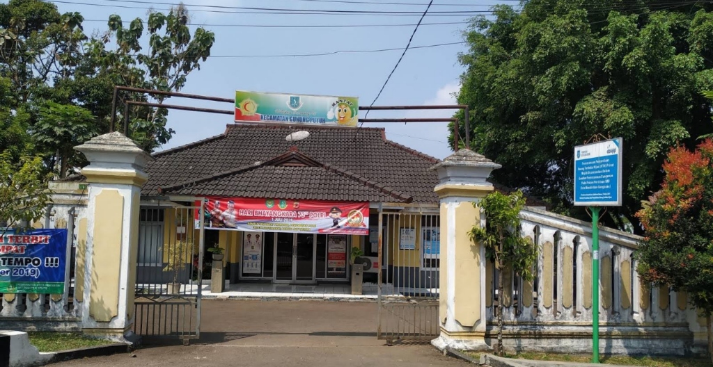 Foto Asli Kantor Kecamatan Gunung Puyuh